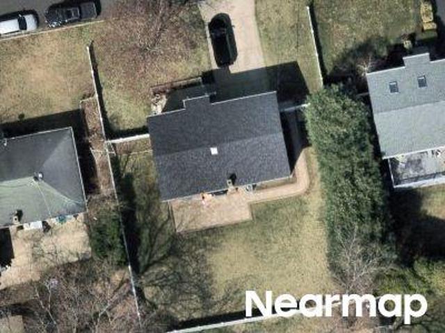 House for sale in Bay Shore, New York