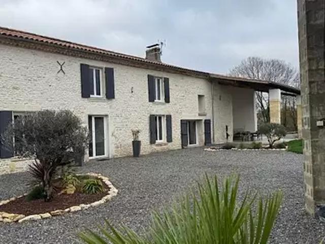 Maison vente à Saint-Jean-d'Angély, Les Touches-de-périgny