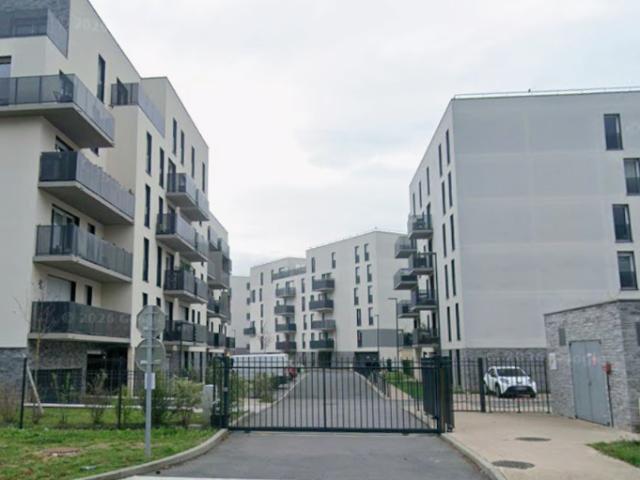Garage location à Les Ulis, Essonne