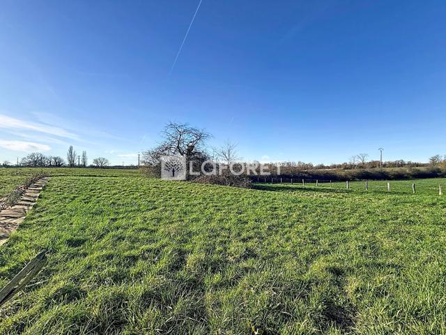 Terrain vente à Bourg-en-Bresse, Lescheroux