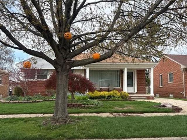 House for sale in Allen Park, Michigan