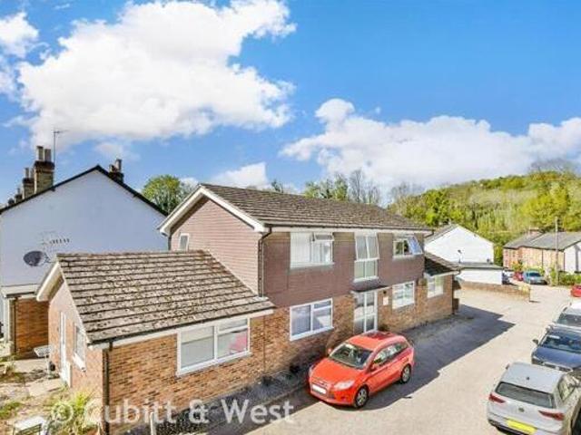 House for sale in Pachesham Park, Surrey
