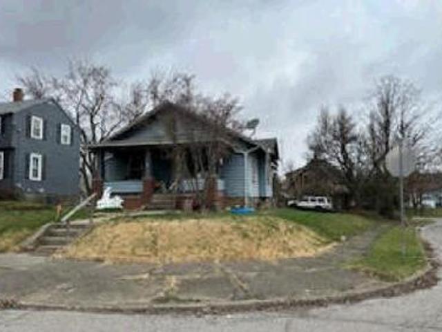 House for sale in Sharon