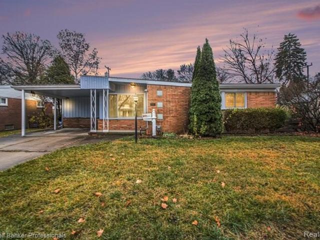 House for sale in Oak Park, Michigan