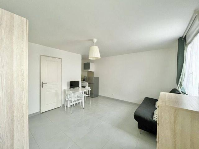 Studio location à Les Isles, Lesneven