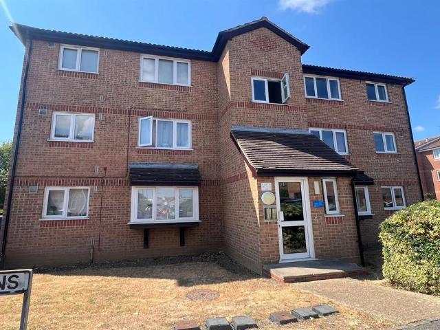 Apartment for rent in Stroud Green, Rochford