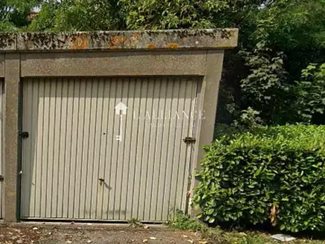 Garage location à Quartier des Arts, Lesquin