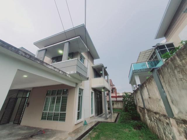 Residential House for sale in Malaka