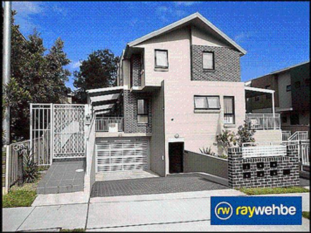 Townhouse for rent in Sydney, New South Wales