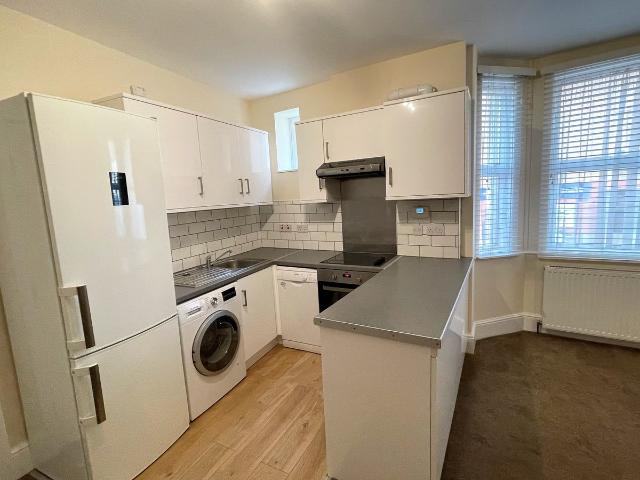 Apartment for rent in Furzedown, Greater London