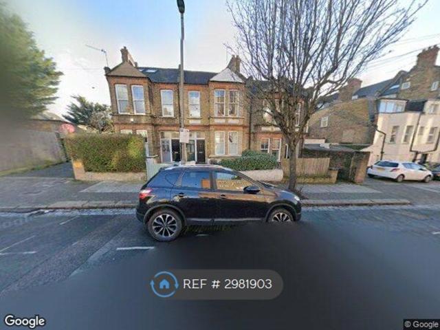Apartment for rent in Furzedown, Greater London