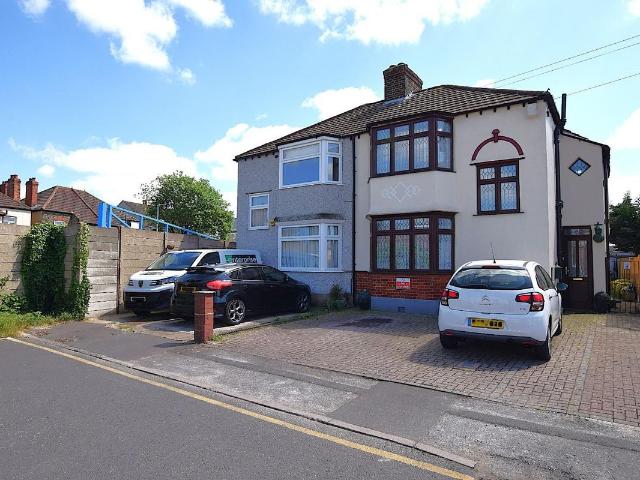 House for rent in Rush Green, Greater London