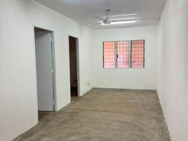 Apartment for sale in Petaling, Damansara Damai
