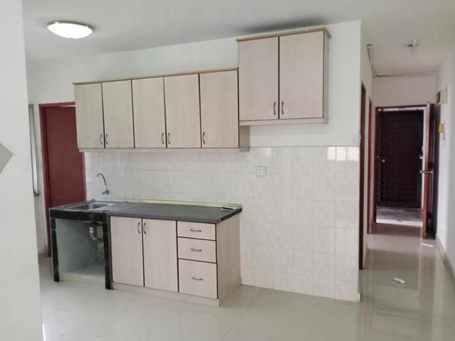 Apartment for sale in Petaling, Damansara Damai