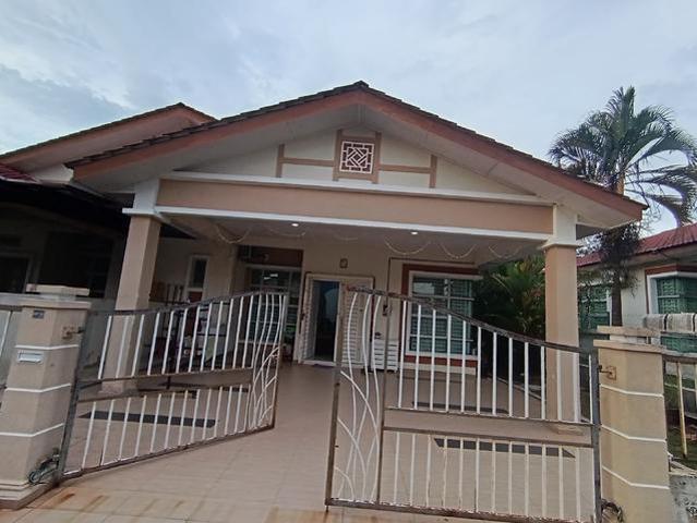 Residential House for sale in Malaka