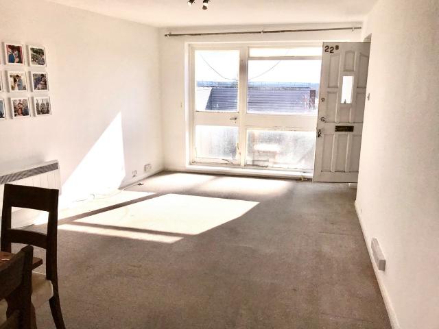 Apartment for rent in Charlesworth, East Midlands