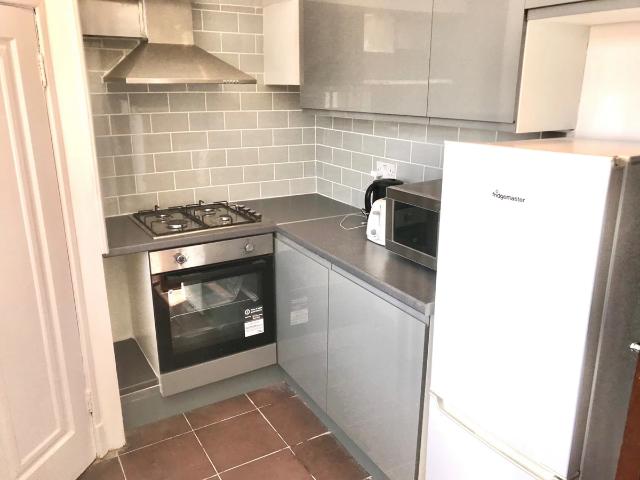 Apartment for rent in Charlesworth, East Midlands