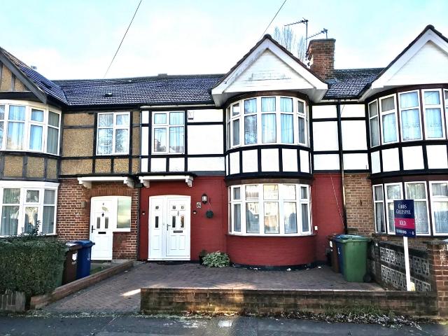 House for rent in Kenton, Greater London