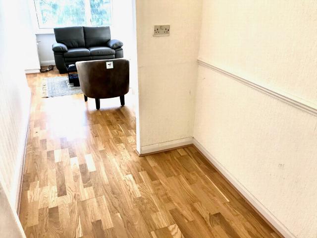 Apartment for rent in Charlesworth, East Midlands
