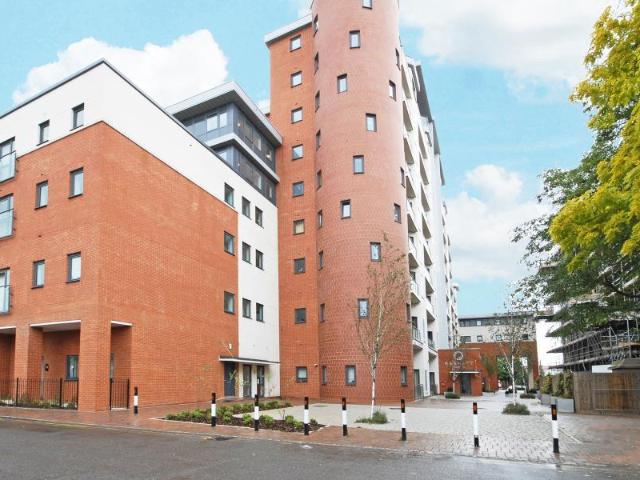 Apartment for rent in Slough