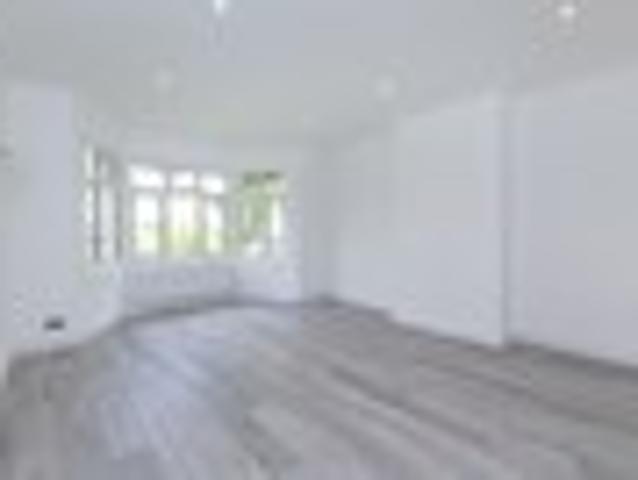 Apartment for rent in Cricklewood, Greater London