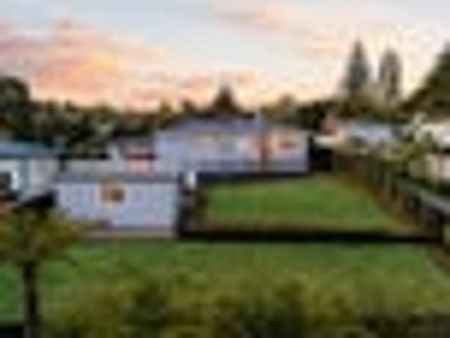 House for sale in Massey, Henderson-Massey