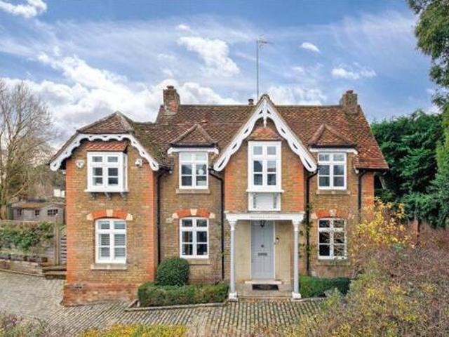 House for sale in North Watford, Hertfordshire