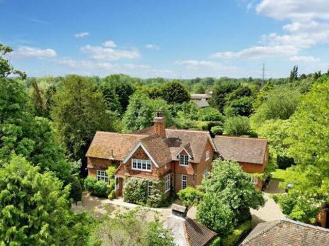 House for sale in North Watford, Hertfordshire