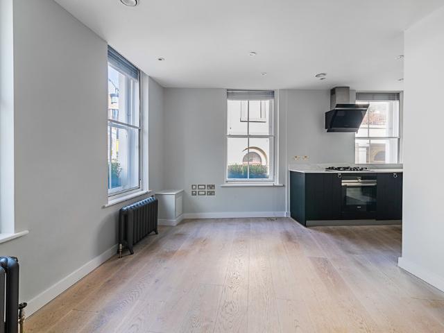 Apartment for rent in St Clement Danes, Greater London
