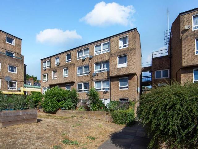 Apartment for rent in Camberwell, Greater London