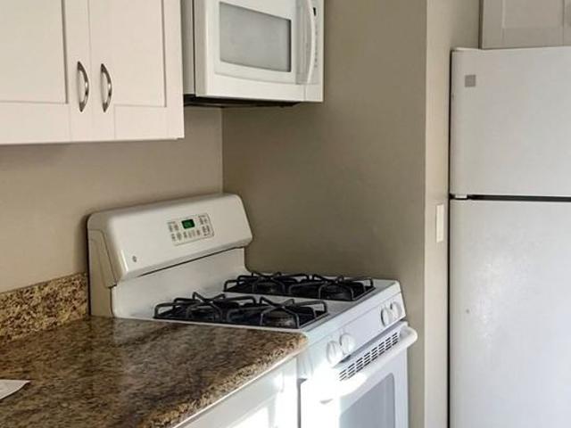 Apartment for rent in Cardiff, California