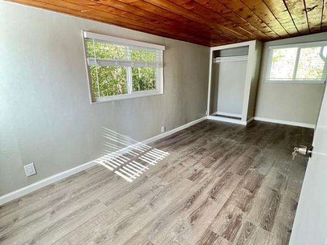 Apartment for rent in Cardiff, California