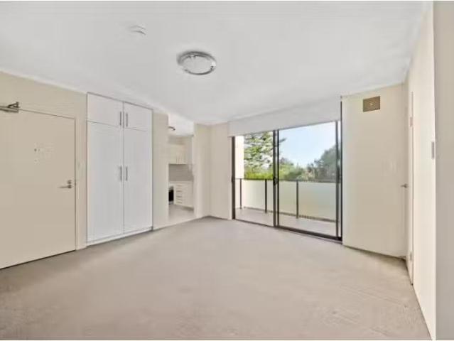 Apartment for rent in Victoria Cross, Sydney