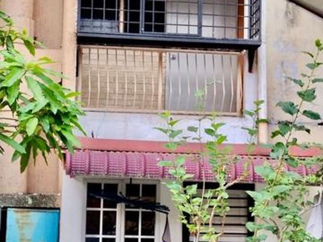 Flat for sale in Petaling, Alam Impian