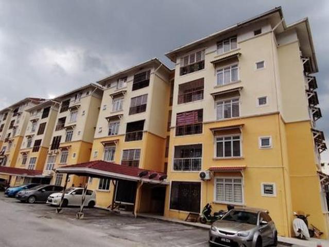 Apartment for sale in Tanjong Sepat, Selangor