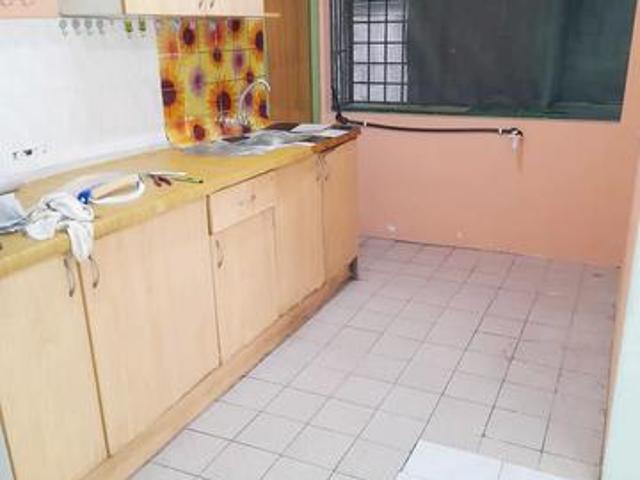 Apartment for sale in Petaling, Damansara Damai