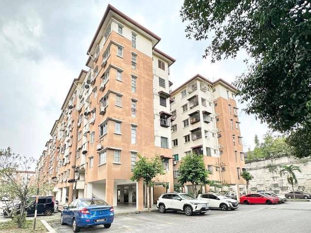 Apartment for sale in Petaling, Damansara Damai
