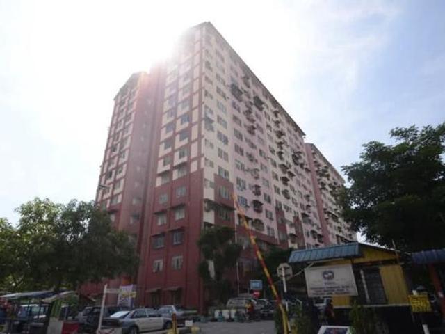 Flat for sale in Petaling, Damansara Damai