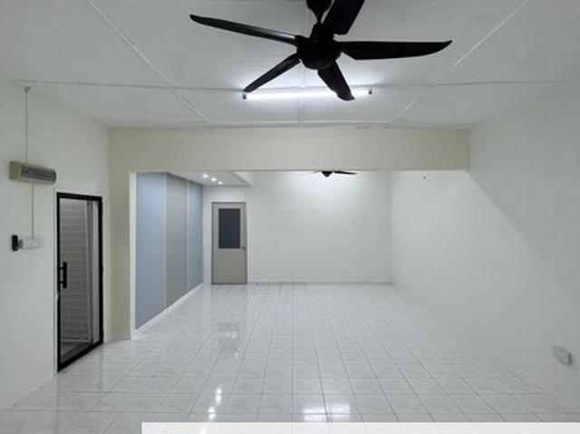 Shop for rent in Kajang, Langat
