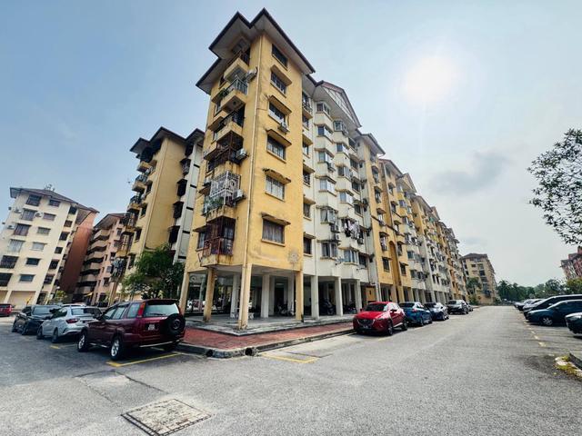 Apartment for sale in Petaling, Damansara Damai