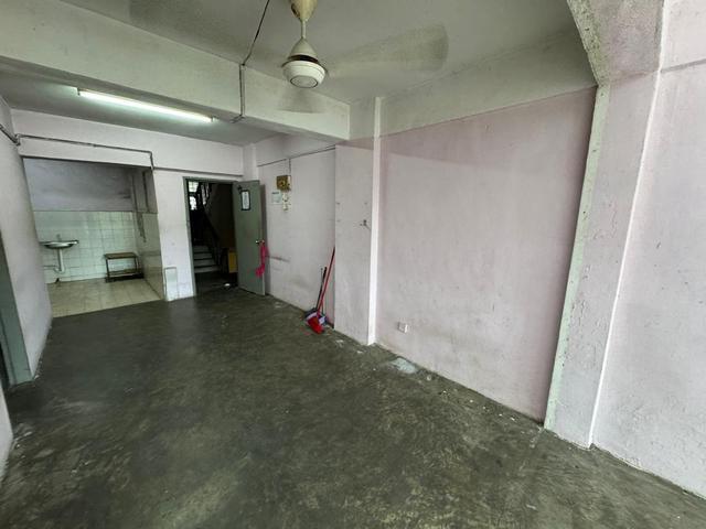 Apartment for sale in Malaka