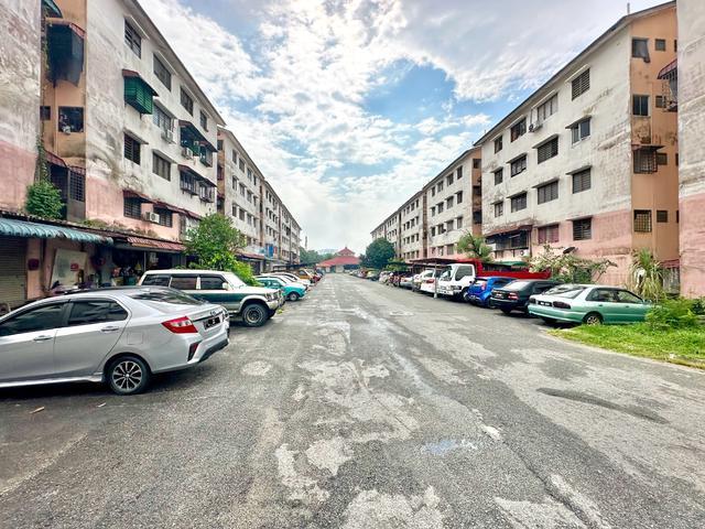 Apartment for sale in Kajang, Langat