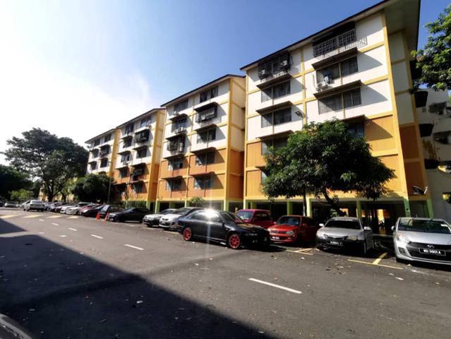Flat for sale in Petaling, Damansara Damai
