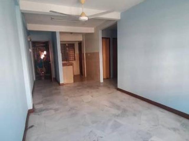 Flat for sale in Petaling, Alam Impian