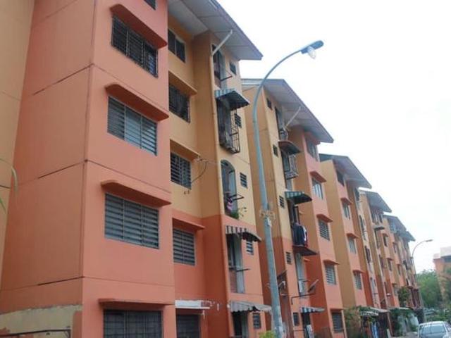 Flat for sale in Petaling, Alam Impian