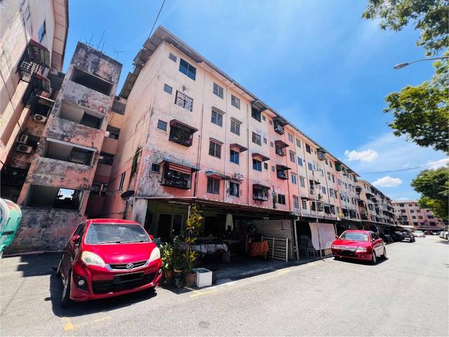 Flat for sale in Petaling, Subang Jaya