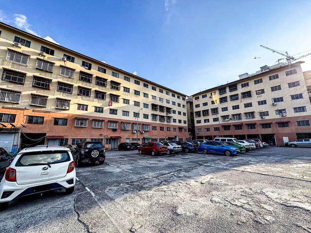 Flat for sale in Kajang, Langat