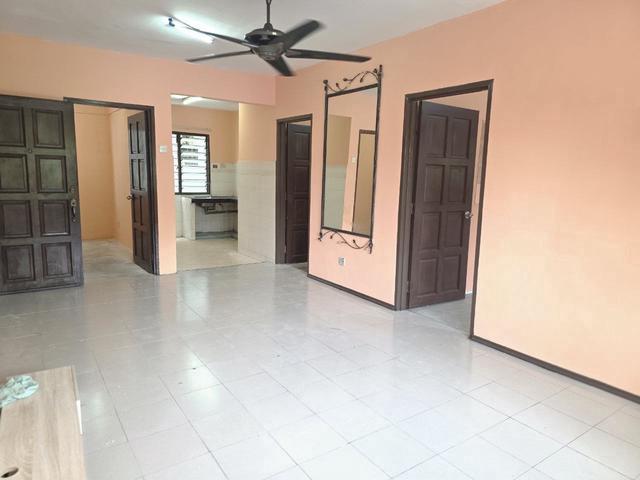 Flat for sale in Shah Alam, Petaling