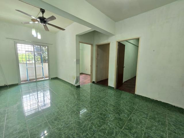 Flat for sale in Kajang, Langat