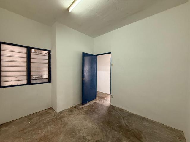 Flat for sale in Malaka